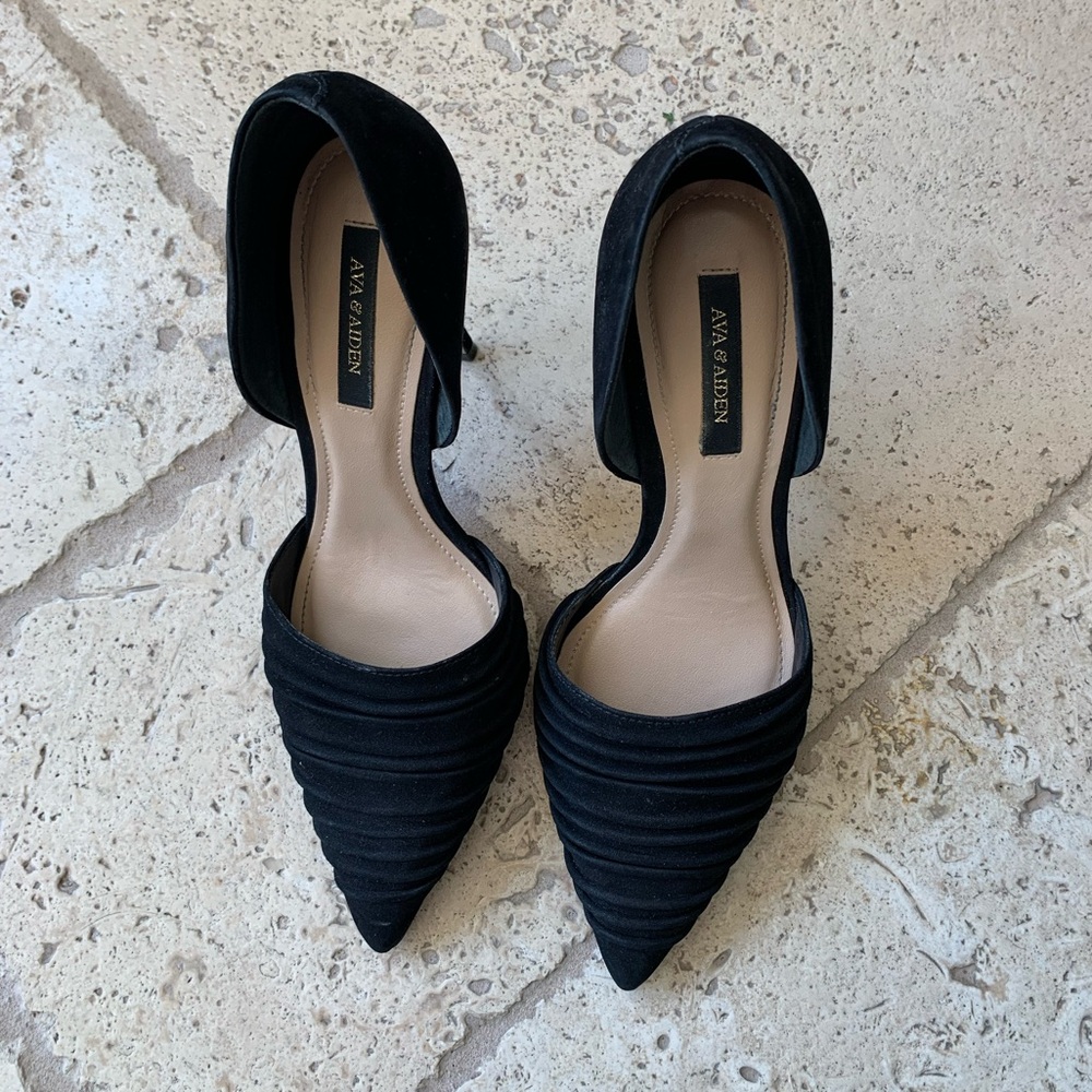 Super sexy high heels.Ava and Aiden. Black suede with pleads on top. Size 6M